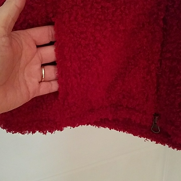 Vest - Picture 3 of 4